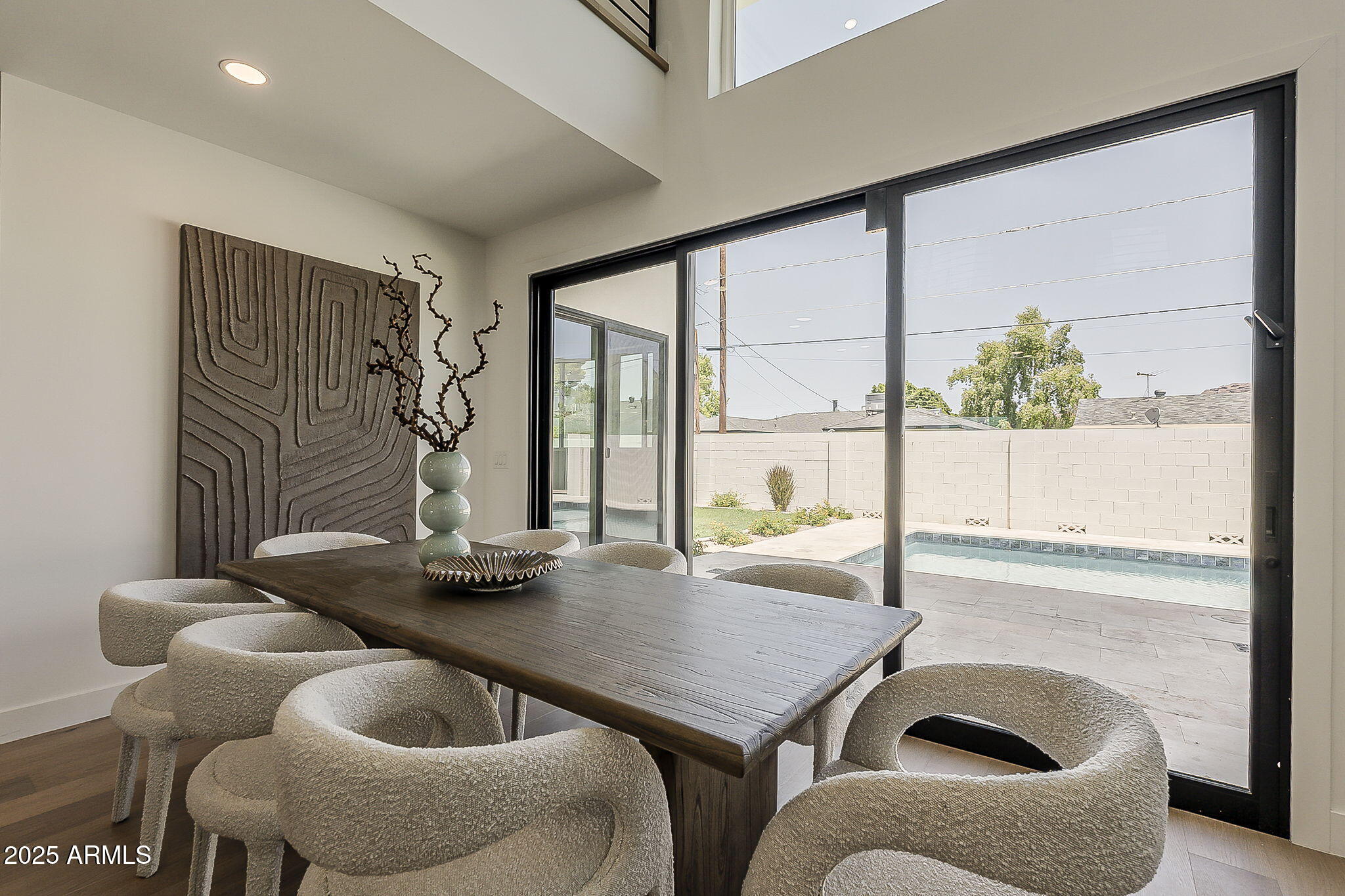 4852 East Piccadilly Road Phoenix, AZ 85018 - Photo 12 of 33 8-web-or-mls-Piccadilly-8