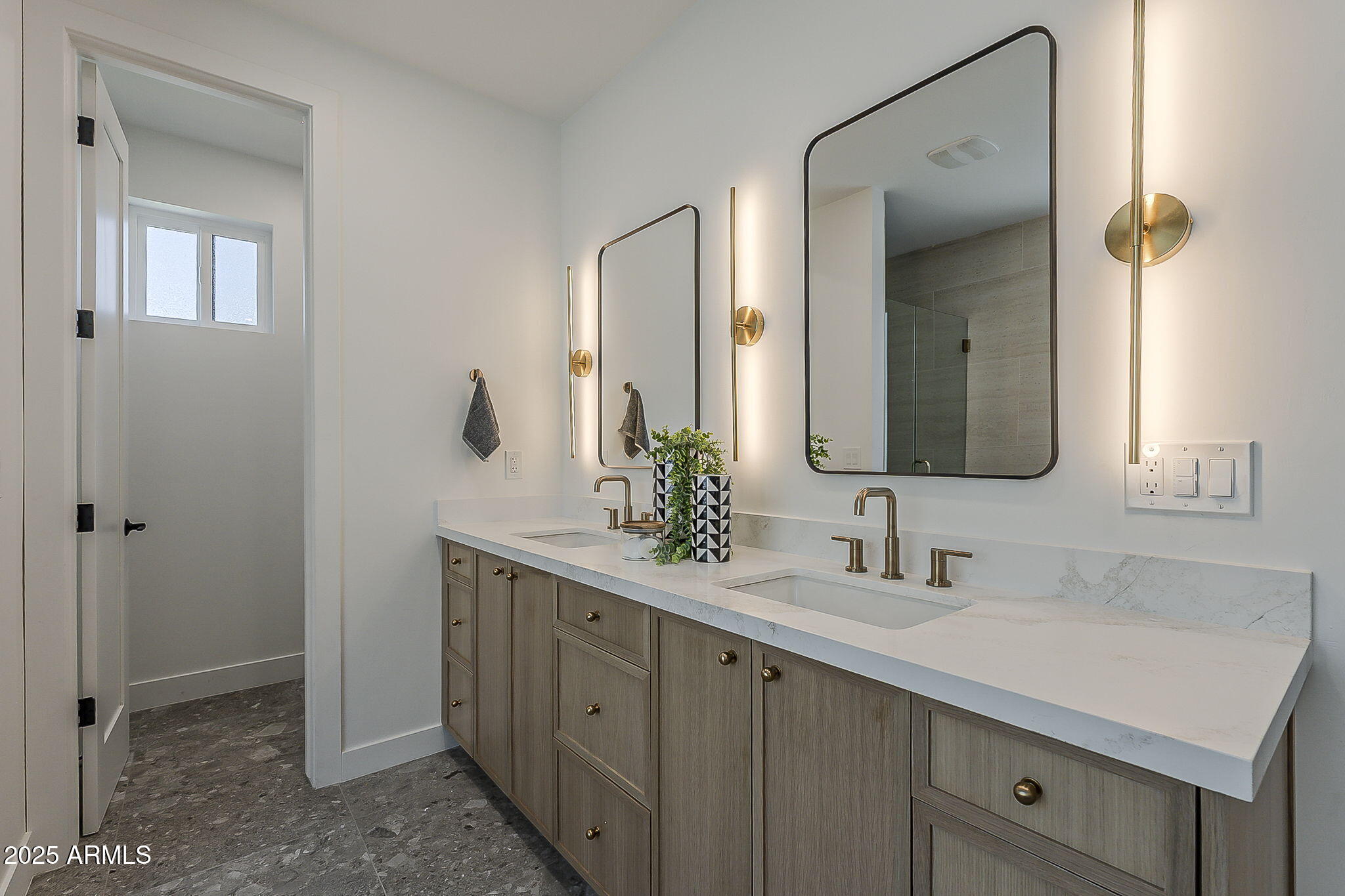 4852 East Piccadilly Road Phoenix, AZ 85018 - Photo 16 of 33 30-web-or-mls-Piccadilly-30