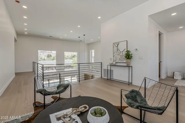 $2,049,900 | 4852 East Piccadilly Road, Phoenix, AZ 85018