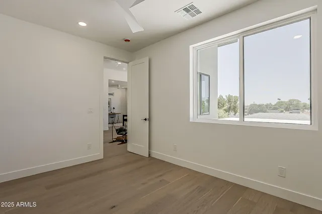 $2,049,900 | 4852 East Piccadilly Road, Phoenix, AZ 85018