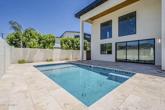 $2,049,900 | 4852 East Piccadilly Road, Phoenix, AZ 85018