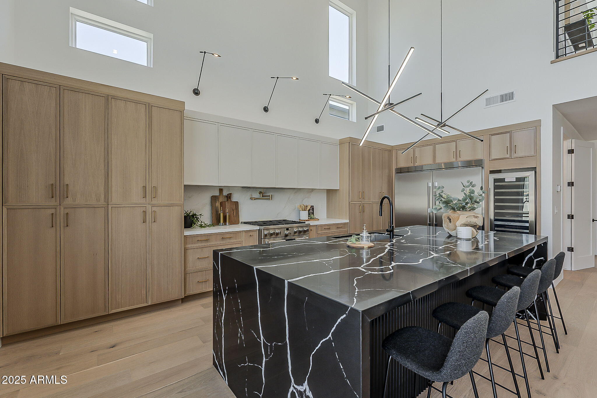 4852 East Piccadilly Road Phoenix, AZ 85018 - Photo 4 of 33 13-web-or-mls-Piccadilly-13