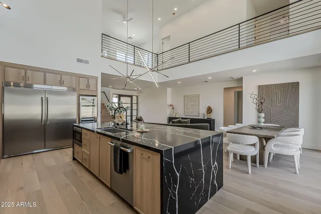 $2,049,900 | 4852 East Piccadilly Road, Phoenix, AZ 85018