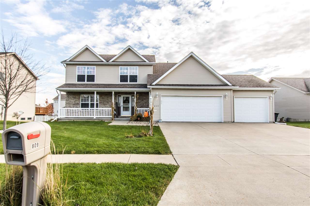 809 Patricia Street Washington, IL 61571 - Photo 1 of 36 Gallery Image 1