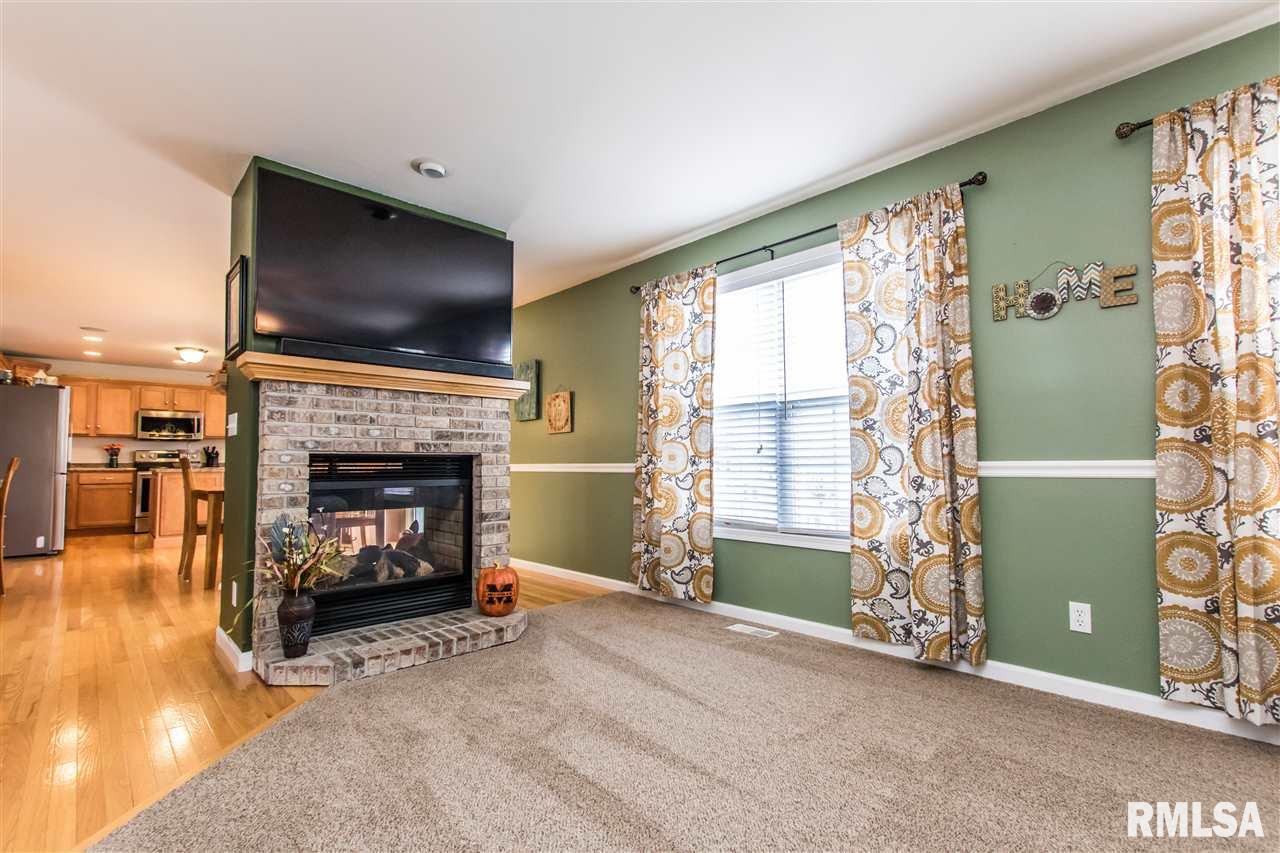 809 Patricia Street Washington, IL 61571 - Photo 13 of 36 Gallery Image 13