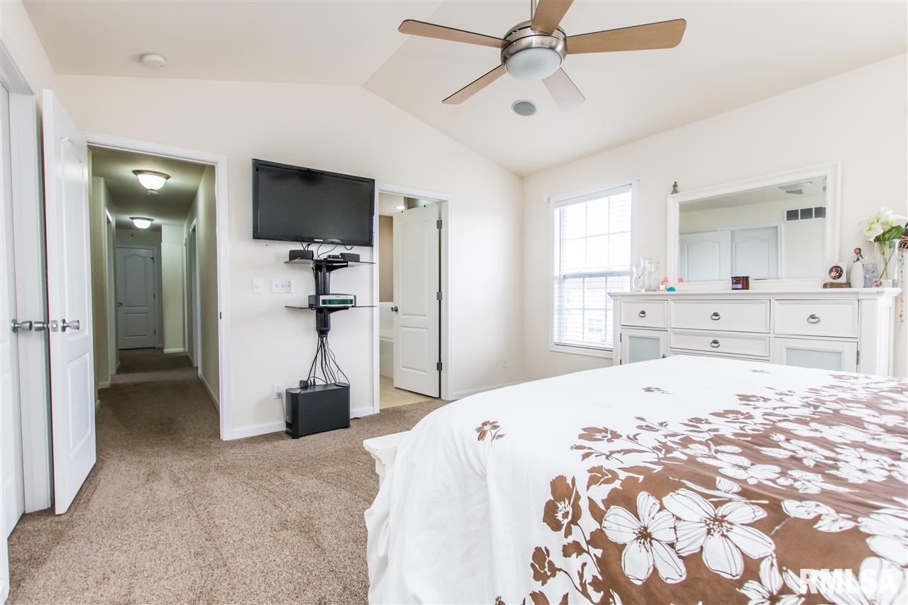 809 Patricia Street Washington, IL 61571 - Photo 17 of 36 Gallery Image 17