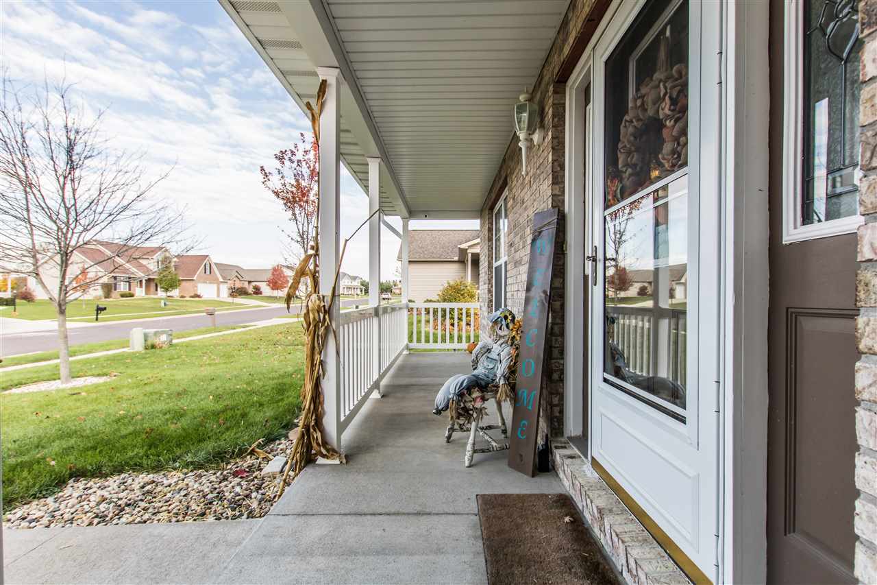 809 Patricia Street Washington, IL 61571 - Photo 3 of 36 Gallery Image 3