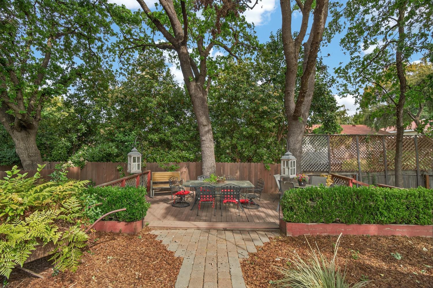 6306 Perrin Way Carmichael, CA 95608 - Photo 12 of 36