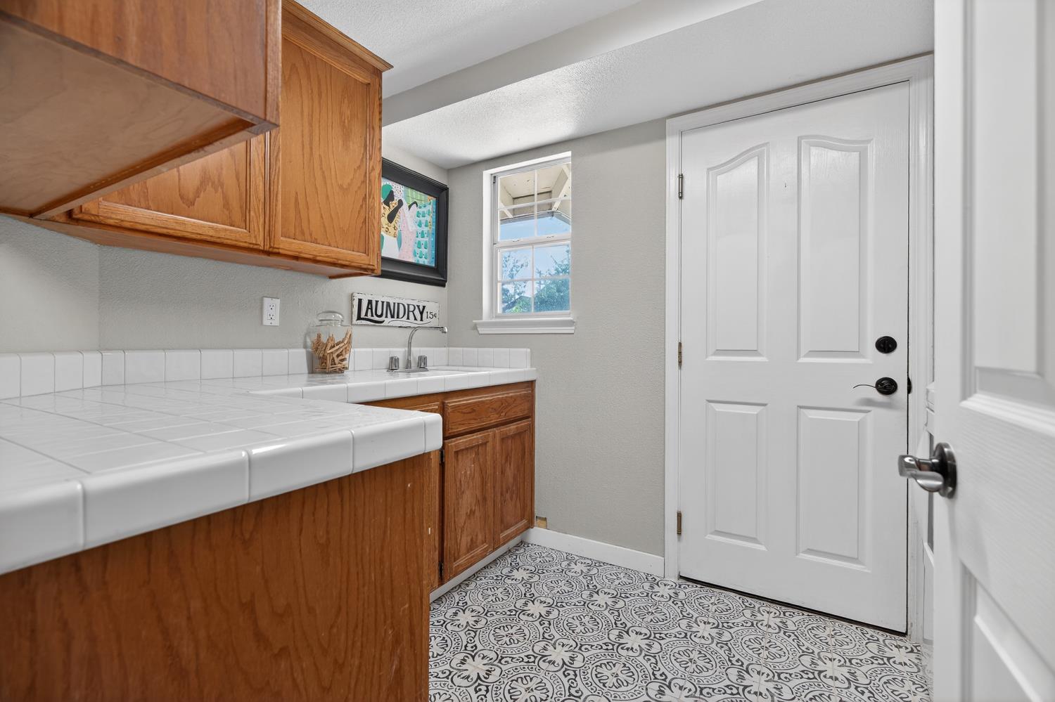 6306 Perrin Way Carmichael, CA 95608 - Photo 28 of 36