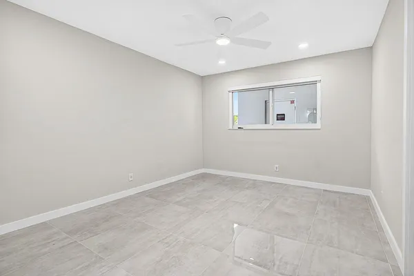 $3,950 | 3351 Spanish Trail, Unit 212, Delray Beach, FL 33483