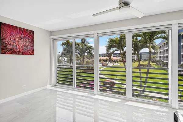 $3,950 | 3351 Spanish Trail, Unit 212, Delray Beach, FL 33483