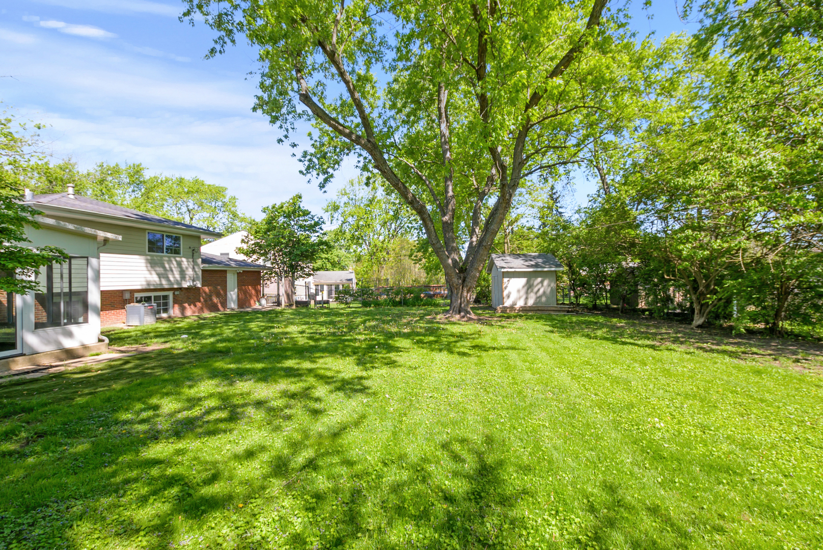 433 Hackberry Road Frankfort, IL 60423 - Photo 24 of 27 a front view of a house with a yard