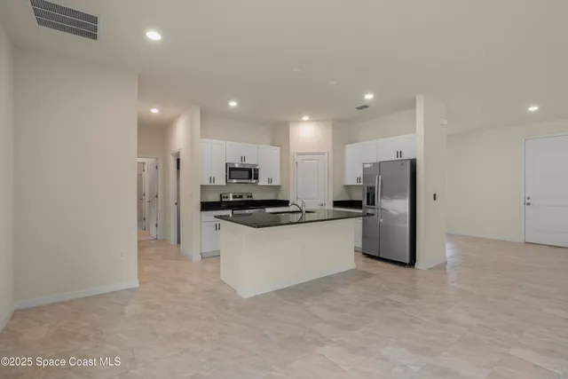 $2,800 | 1426 Seeley Circle Northwest, Palm Bay, FL 32907