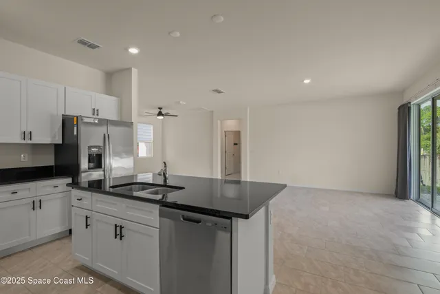 $2,800 | 1426 Seeley Circle Northwest, Palm Bay, FL 32907