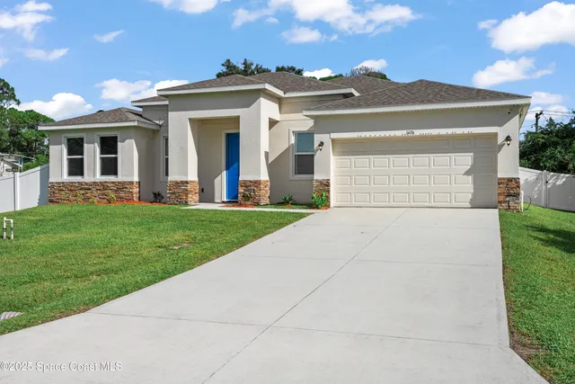 $2,800 | 1426 Seeley Circle Northwest, Palm Bay, FL 32907