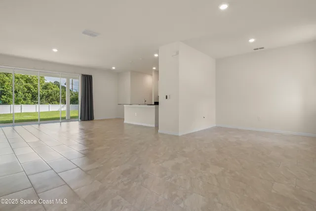 $2,800 | 1426 Seeley Circle Northwest, Palm Bay, FL 32907