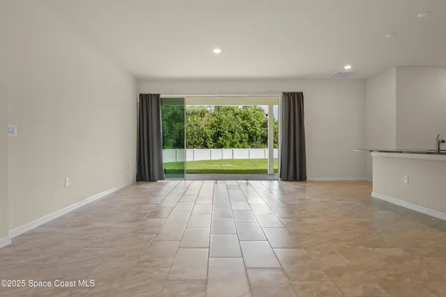 $2,800 | 1426 Seeley Circle Northwest, Palm Bay, FL 32907