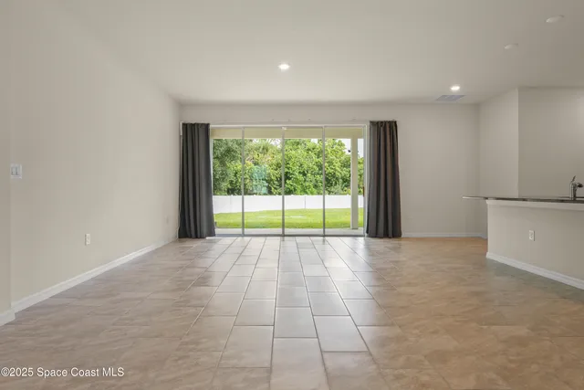 $2,800 | 1426 Seeley Circle Northwest, Palm Bay, FL 32907