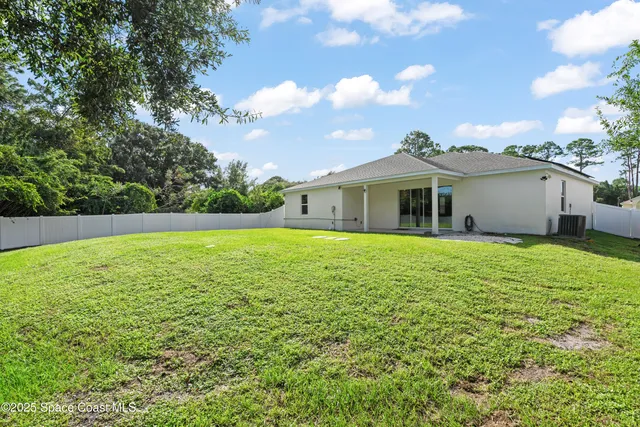 $2,800 | 1426 Seeley Circle Northwest, Palm Bay, FL 32907