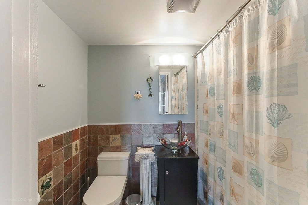 317 America Street Newport, RI 02840 - Photo 16 of 22