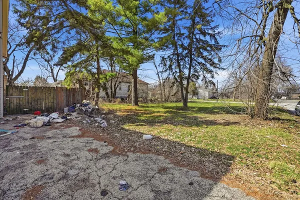 $40,000 | 122 West 150th Street, Harvey, IL 60426