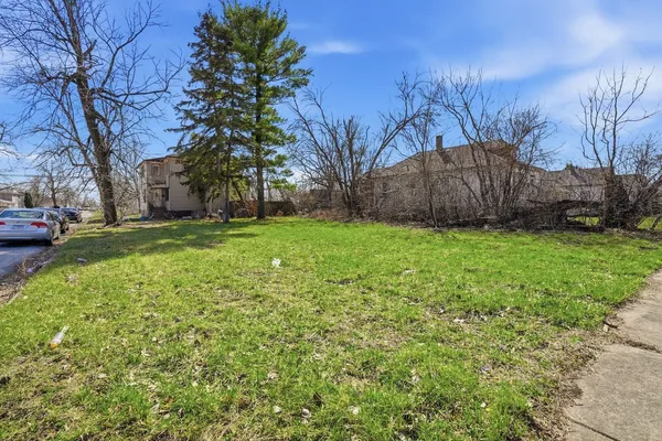 $40,000 | 122 West 150th Street, Harvey, IL 60426