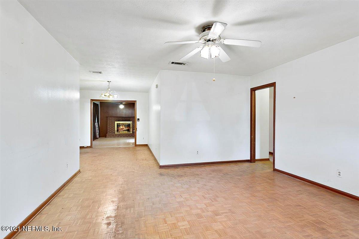 5729 Rover Drive Jacksonville, FL 32244 - Photo 3 of 16 03-Living Room