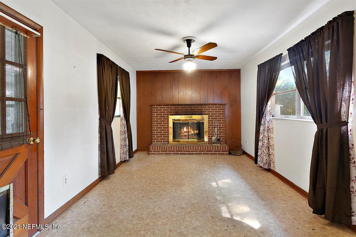 5729 Rover Drive Jacksonville, FL 32244 - Photo 5 of 16 05-Family Room