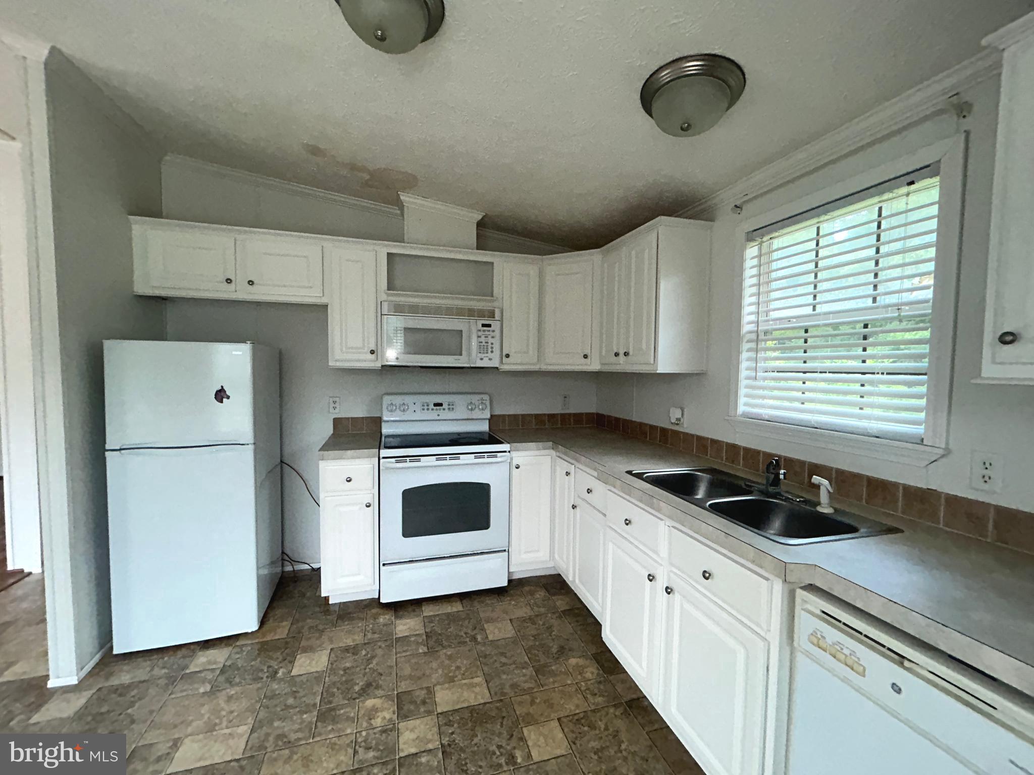23221 Independence Road Unionville, VA 22567 - Photo 29 of 41 Kitchen