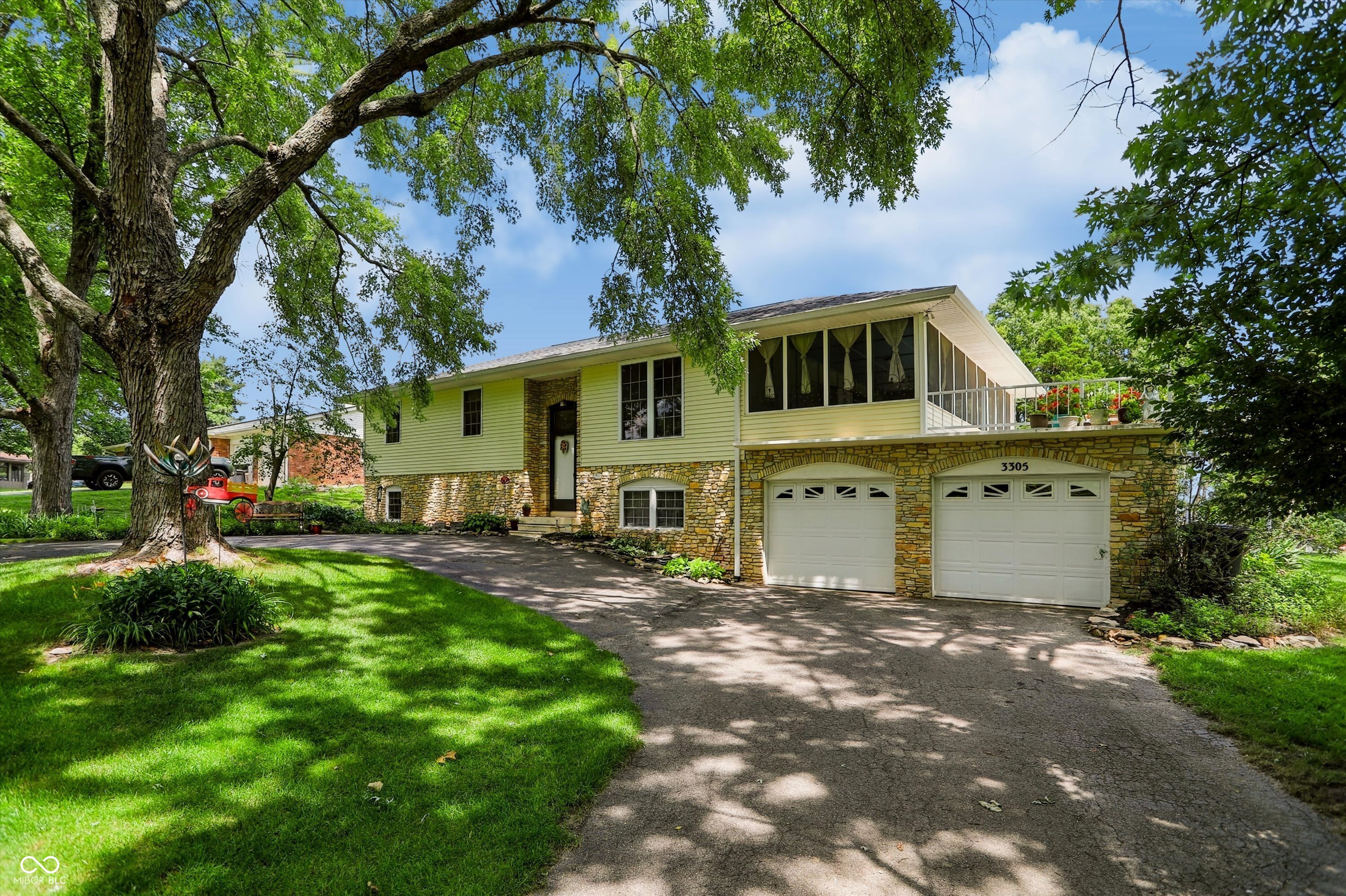 3305 Virginia Street Columbus, IN 47203 - Photo 3 of 42