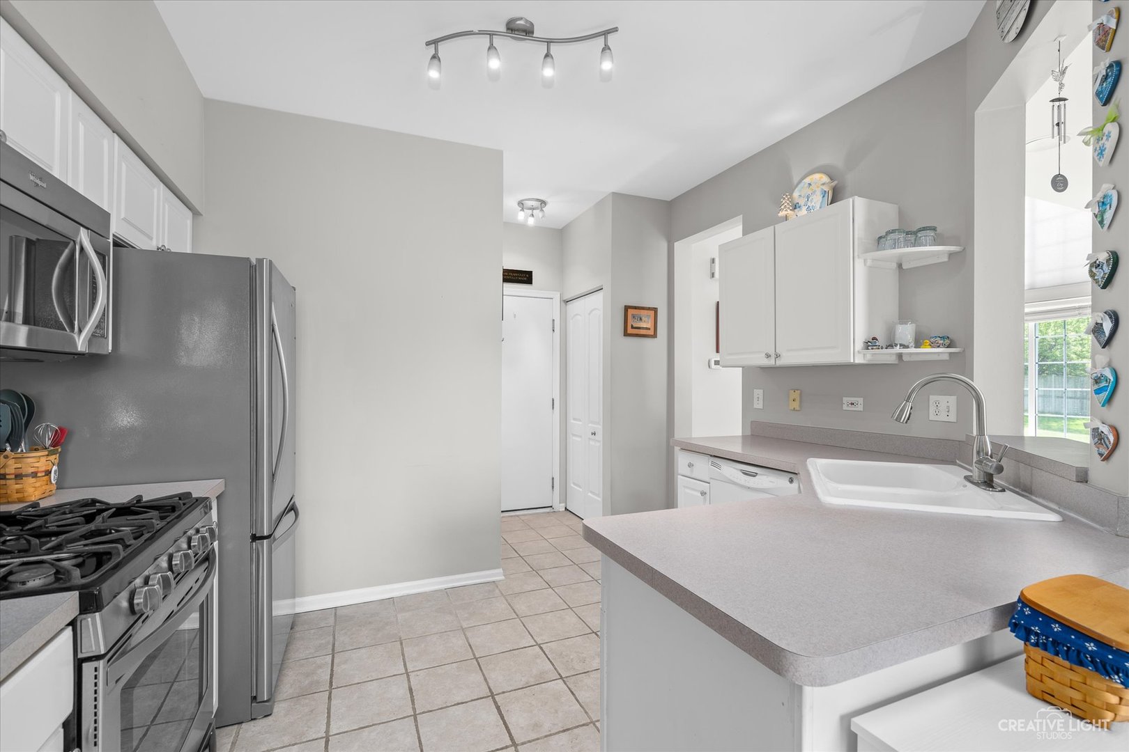 1703 Spaulding Road Bartlett, IL 60103 - Photo 6 of 19 Gallery Image 6