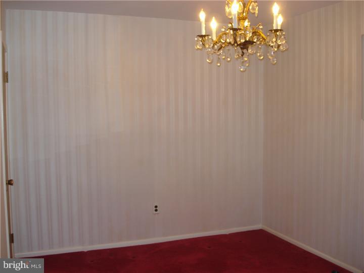632 Renz Street Philadelphia, PA 19128 - Photo 4 of 17 Dining Room