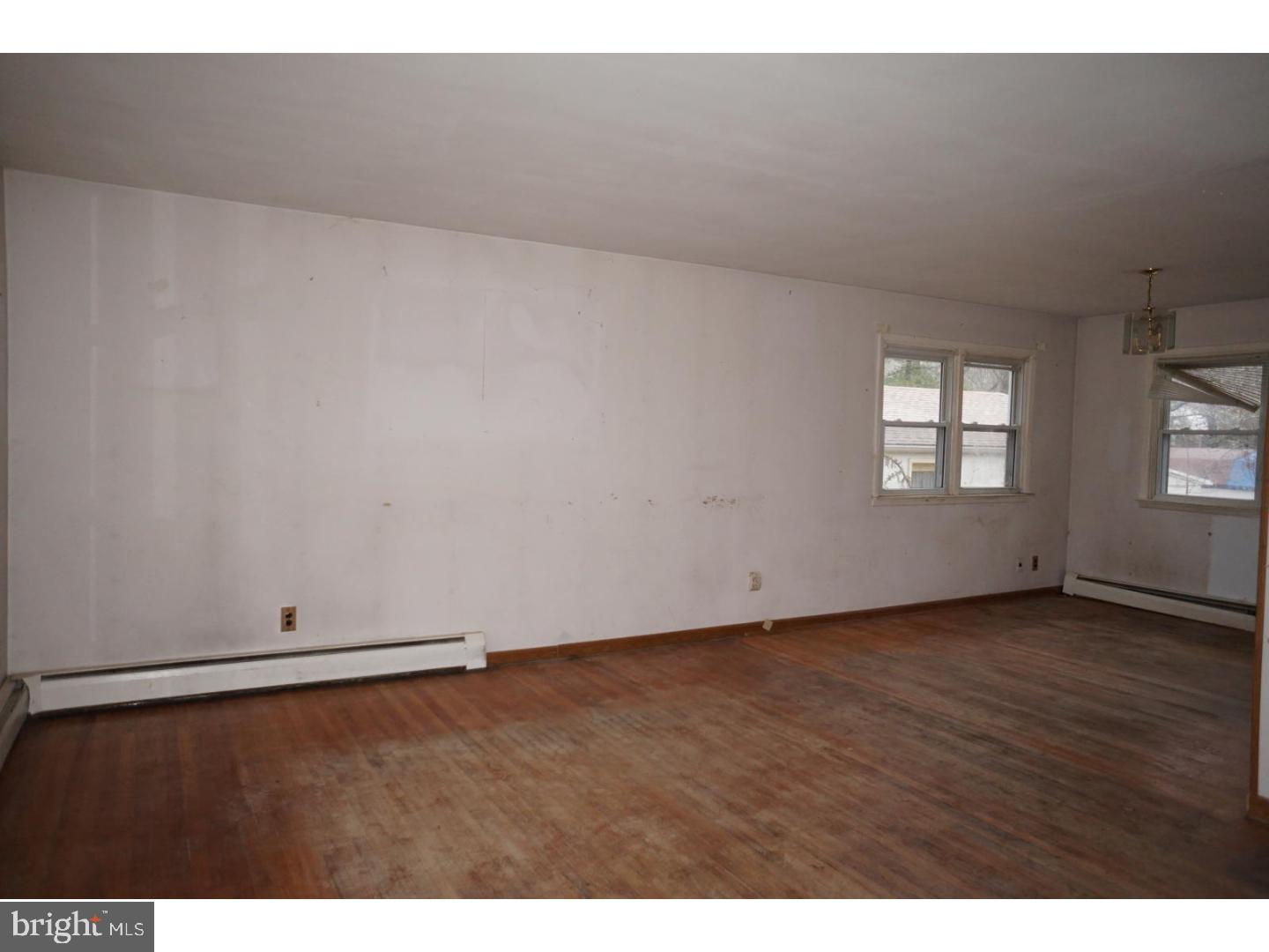 366 Medford Lakes Road Vincentown, NJ 08088 - Photo 2 of 11 Gallery Image 2