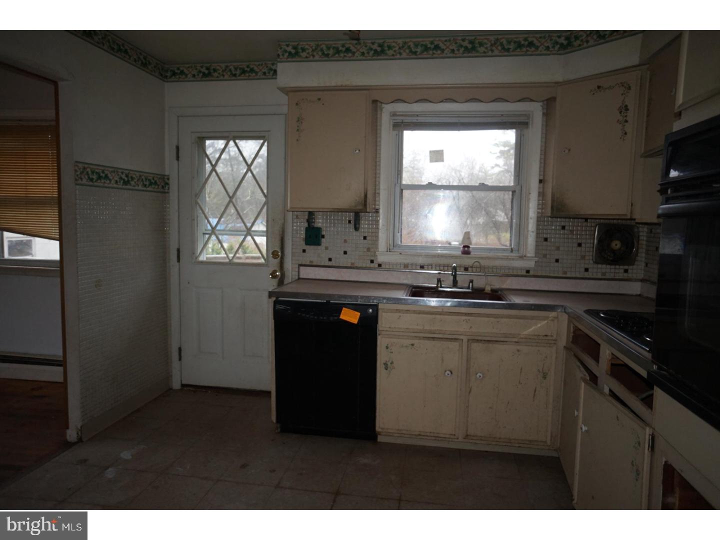 366 Medford Lakes Road Vincentown, NJ 08088 - Photo 4 of 11 Gallery Image 4