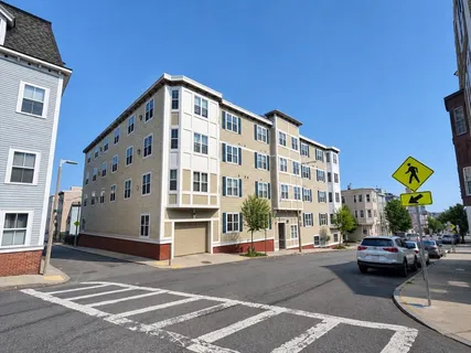 $4,100 | 39 Dorchester Street, Unit 2, Boston, MA 02127