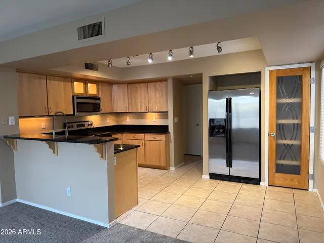 $2,200 | 19637 North 49th Avenue, Glendale, AZ 85308