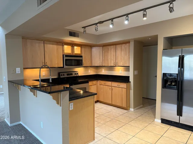 $2,200 | 19637 North 49th Avenue, Glendale, AZ 85308