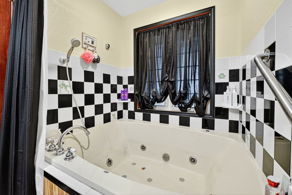 88 Wagon Tracks Ridge Mineral Bluff, GA 30559 - Photo 16 of 79