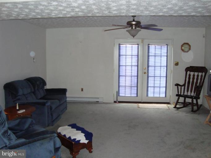2408 Mountain Road Joppa, MD 21085 - Photo 10 of 18 Family Room