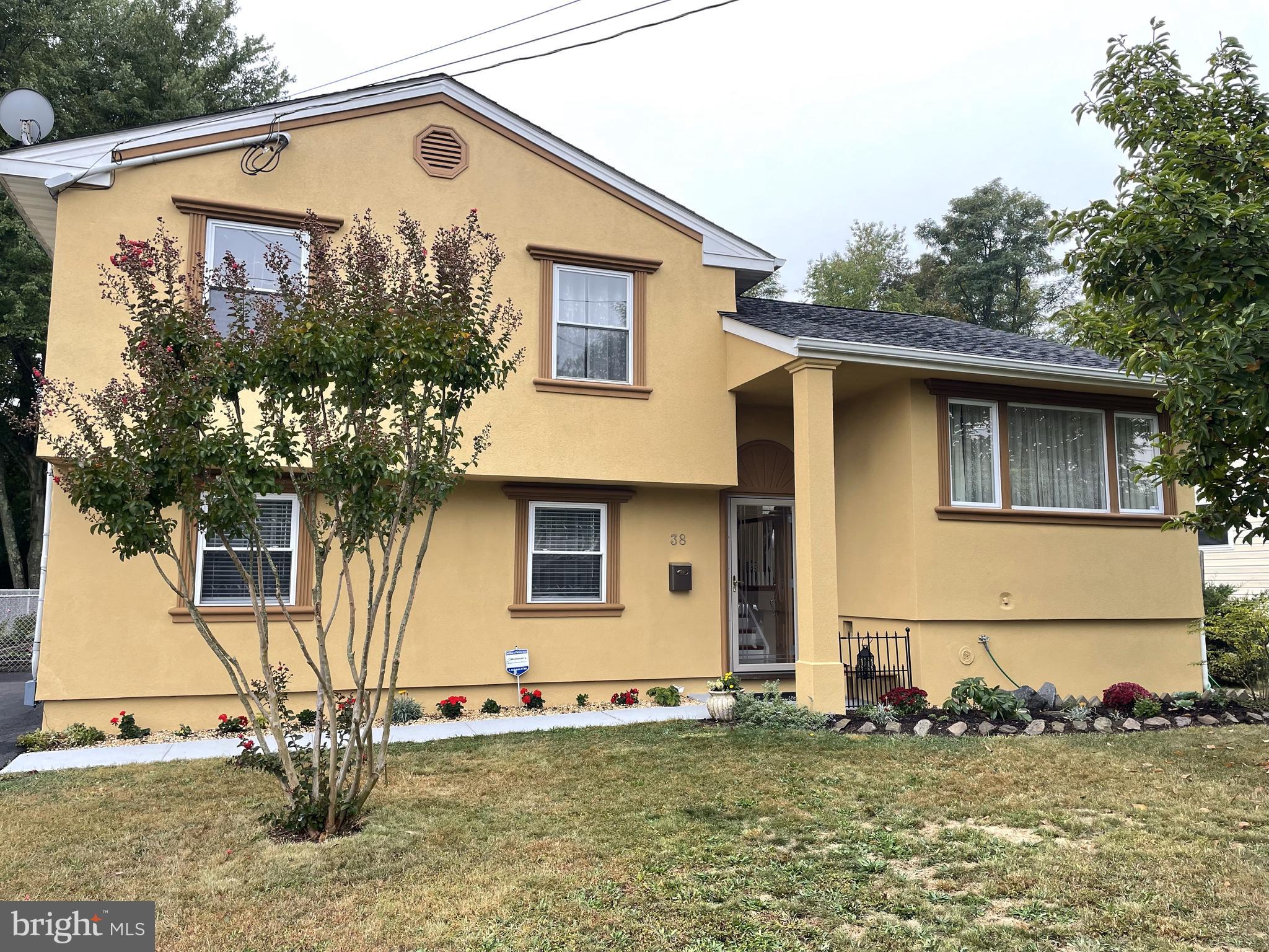38 Sherbrooke Road Ewing, NJ 08638 - Photo 2 of 33