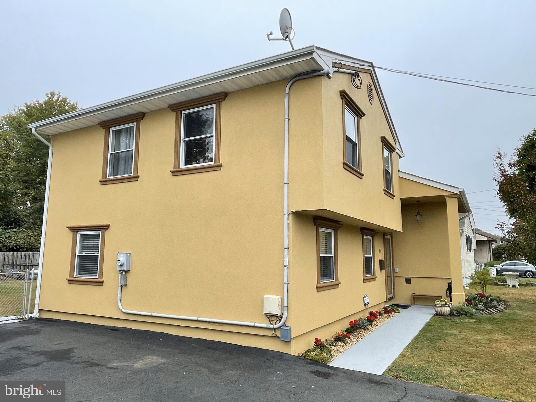 38 Sherbrooke Road Ewing, NJ 08638 - Photo 3 of 33