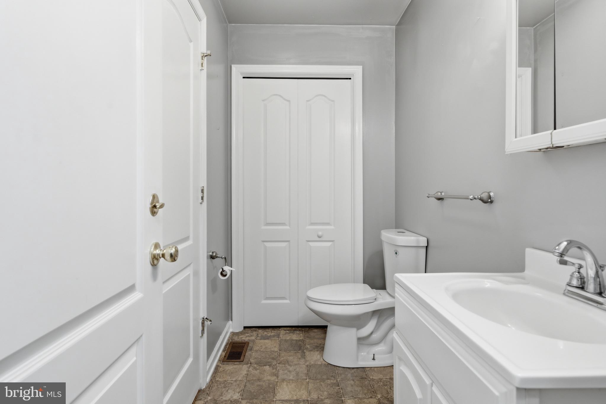 11339 Gift Road Clear Spring, MD 21722 - Photo 45 of 59 Main Level Half Bathroom