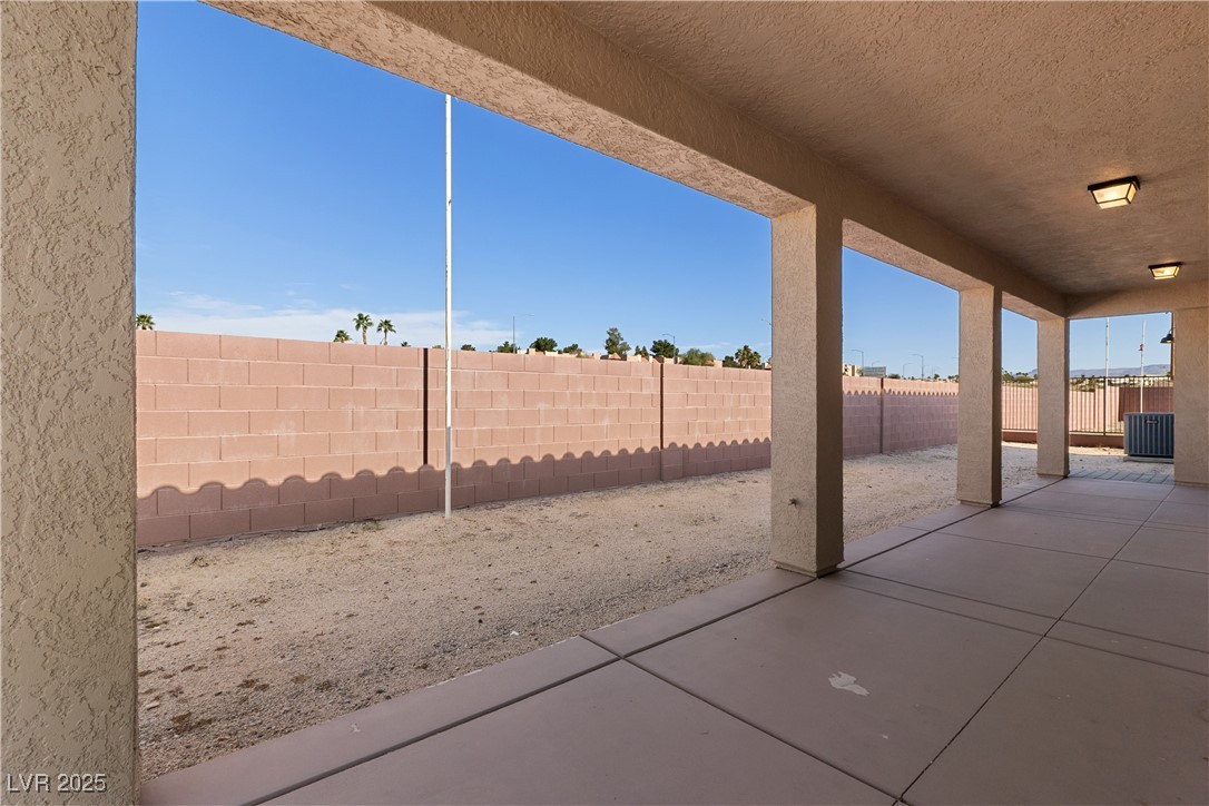 2012 Duke Of York Drive Laughlin, NV 89029 - Photo 7 of 66