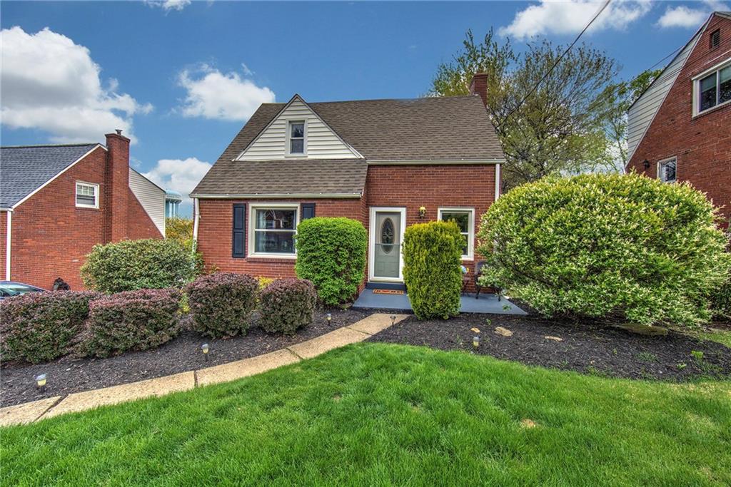 113 Leon Road Green Tree, PA 15220 - Photo 22 of 23 Call or Text Melissa today to schedule a private viewing: 412.377.1337