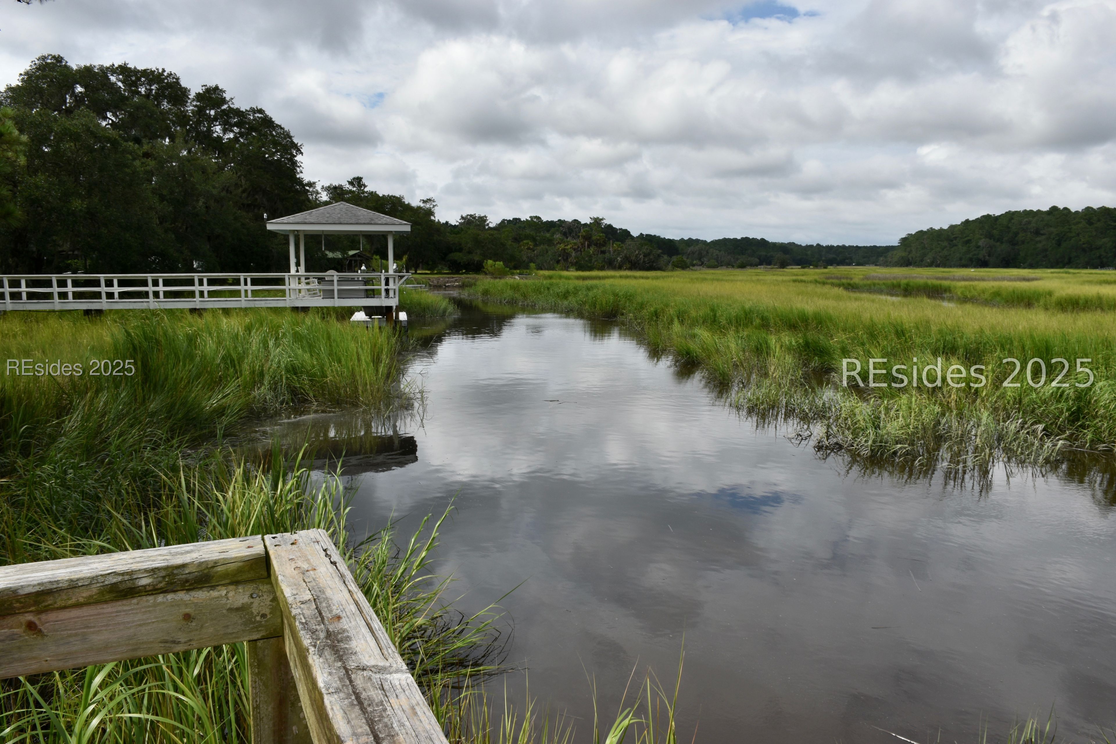 14 Stoney Landing Road Bluffton, SC 29910 - Photo 3 of 17 View from pierhead to left