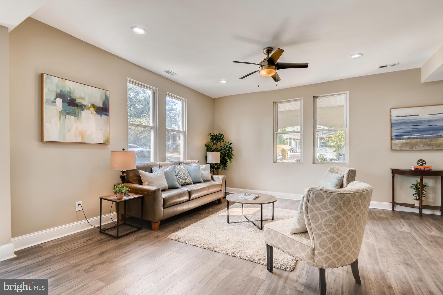 4026 Ridgecroft Road Baltimore, MD 21206 - Photo 5 of 33