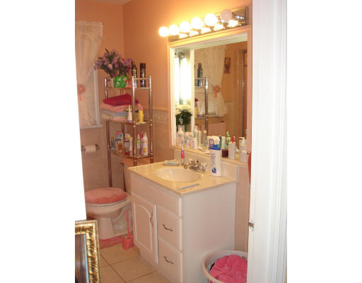 86 Hadwen Road Worcester, MA 01602 - Photo 23 of 29 Gallery Image 23