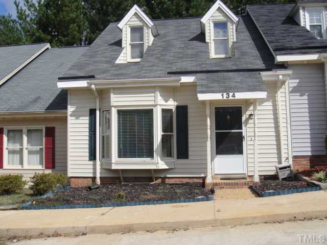 Well maintained 3BD 2BA townhome with screen porch & storage area on rear of home.
