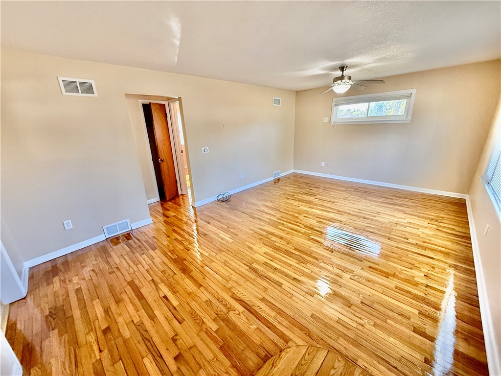 3215 East Fulton Avenue Decatur, IL 62521 - Photo 5 of 19