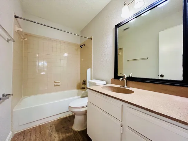 $1,195 | 8913 Schick Road, Unit B, Austin, TX 78729